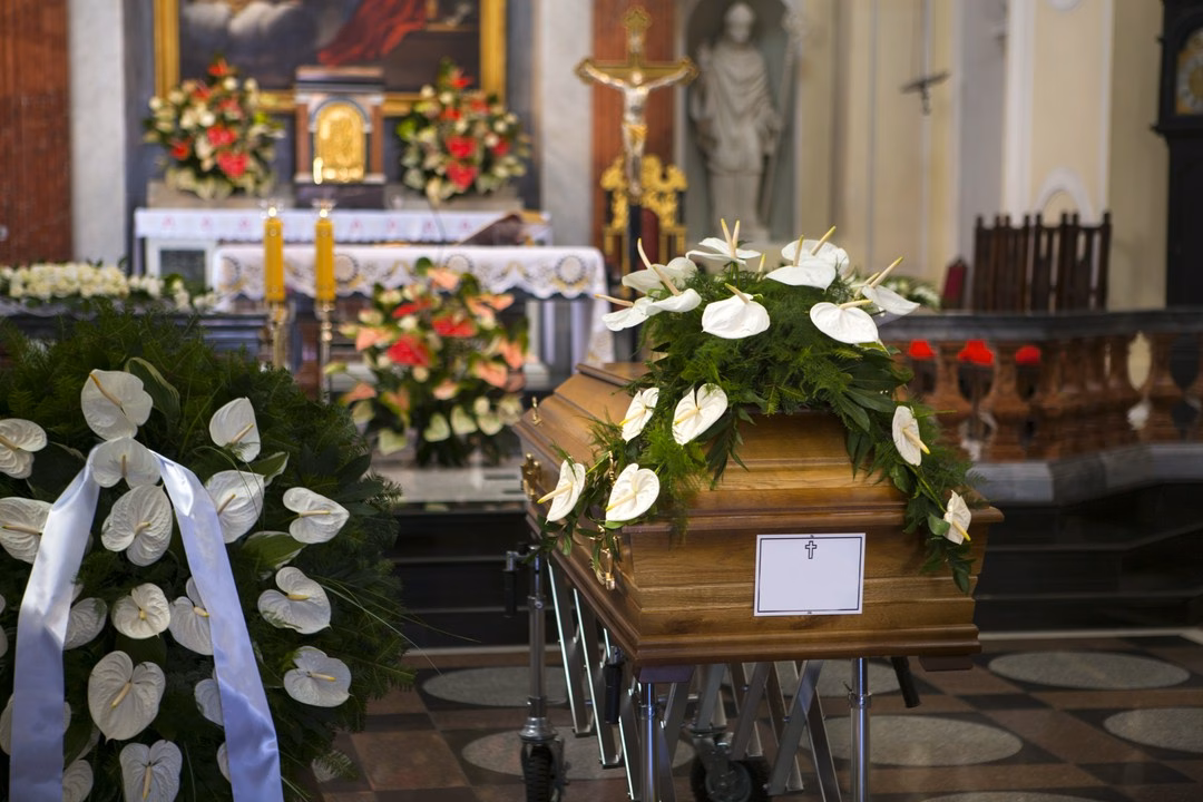 Procedury i etykieta podczas pogrzebu państwowego